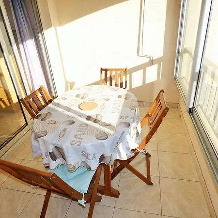 A Pied, 4 Couchages, Daire